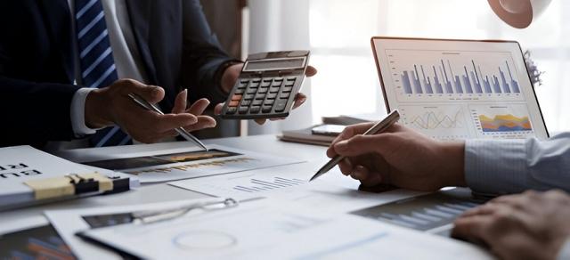 What are the Things to Consider When Choosing Corporate Tax Advisory Services?